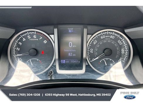 Used 2018 Toyota Tacoma SR5 RWD image 15