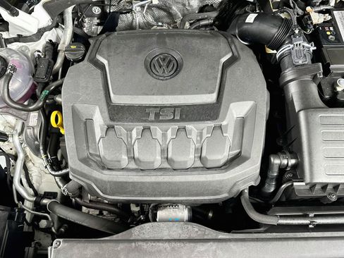 Used 2023 Volkswagen Tiguan SE R-Line FWD image 32