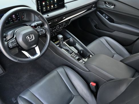 Used 2024 Honda Accord Touring image 14