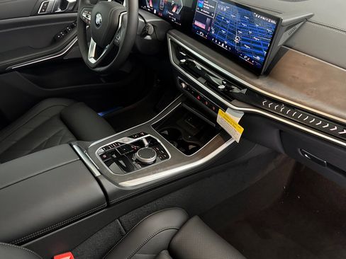 Used 2026 BMW X5 sDrive40i w/ Premium Package image 27