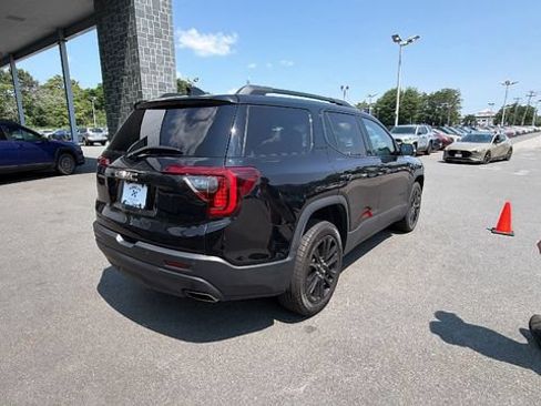 Certified 2023 GMC Acadia SLT w/ Elevation Edition AWD/4WD image 7