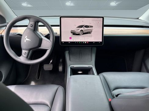 Used 2023 Tesla Model Y Long Range AWD/4WD image 8