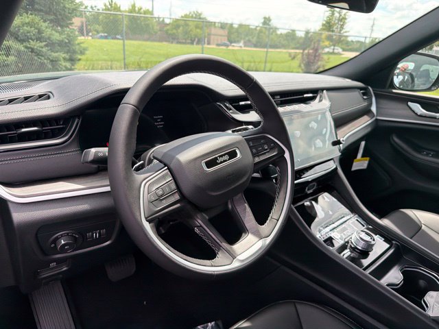 New 2026 Jeep Grand Cherokee Limited AWD/4WD image 8