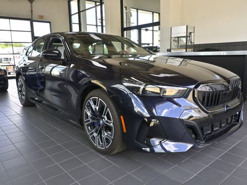 New 2024 BMW i5 eDrive40i w/ Executive Package image 1