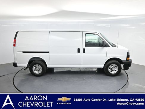 New 2026 Chevrolet Express 2500 w/ Driver Convenience Package RWD image 51