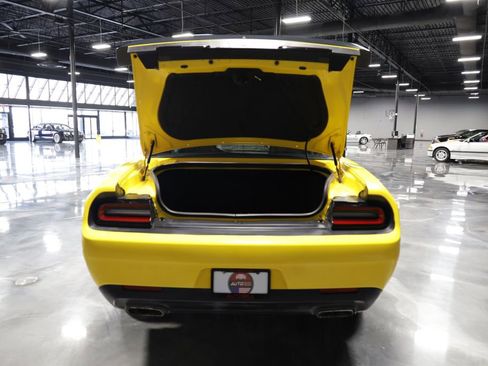 Used 2017 Dodge Challenger SXT RWD image 23