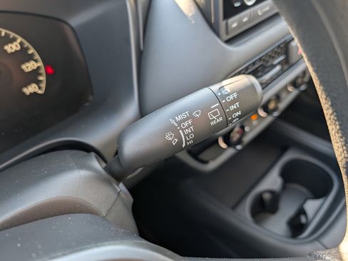 Used 2025 Honda HR-V LX image 27