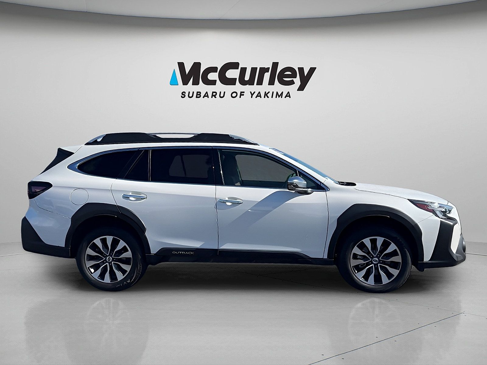 Certified 2023 Subaru Outback Touring XT AWD/4WD image 7