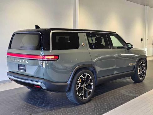 Used 2022 Rivian R1S Launch Edition image 7