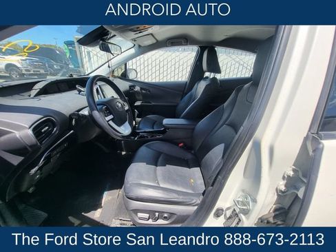 Used 2017 Toyota Prius Prime Premium FWD image 12