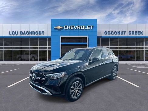 Used 2023 Mercedes-Benz GLC 300 image 4