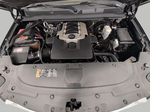 Used 2019 Cadillac Escalade ESV Platinum AWD/4WD image 12