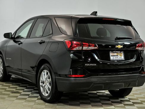 Used 2023 Chevrolet Equinox LS w/ LS Convenience Package image 5