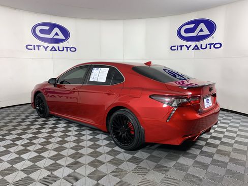 Used 2023 Toyota Camry SE image 5