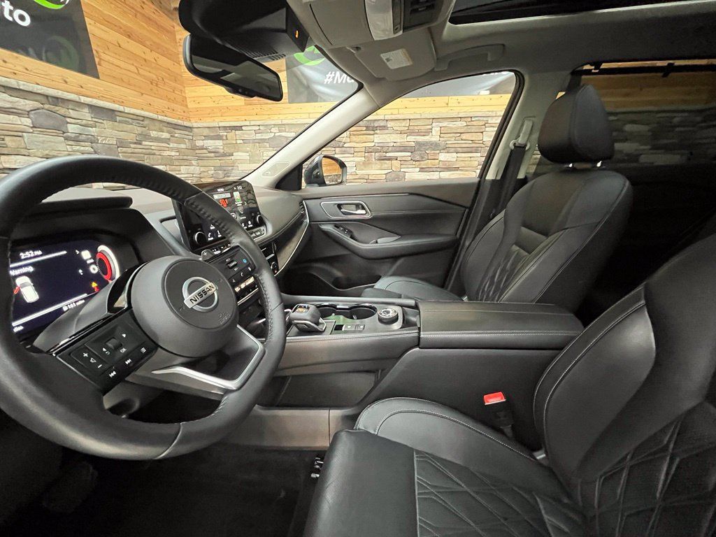 Used 2021 Nissan Rogue Platinum AWD/4WD image 26