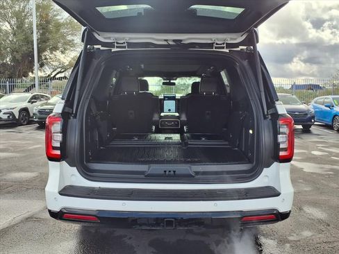 Used 2023 Ford Expedition Limited image 15