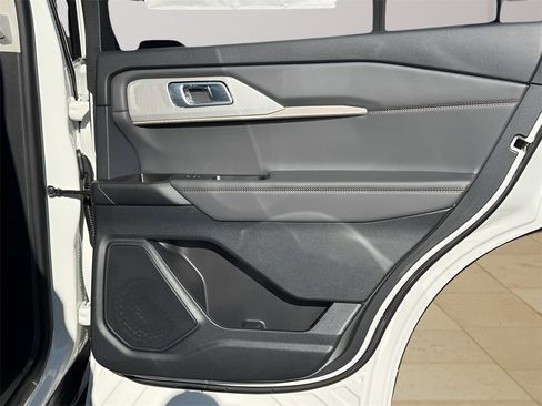 New 2026 Ford Explorer Active image 30