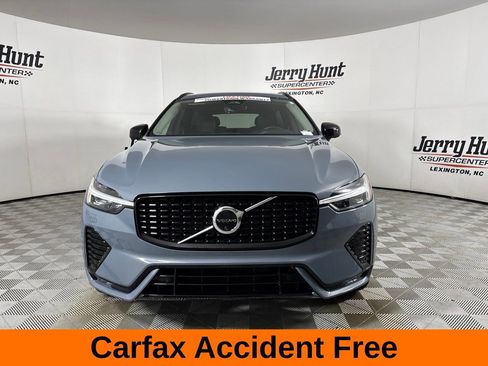 Used 2023 Volvo XC60 B5 Plus w/ Climate Package FWD image 3