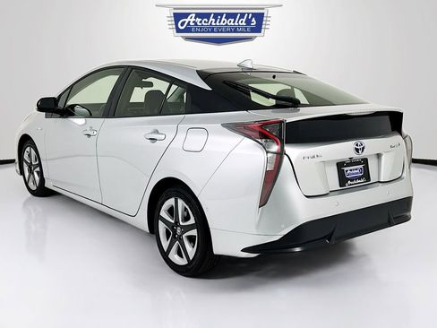 Used 2017 Toyota Prius Three Touring image 6