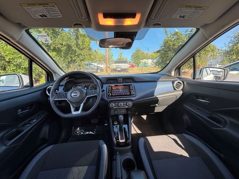 Used 2025 Nissan Versa SV image 31