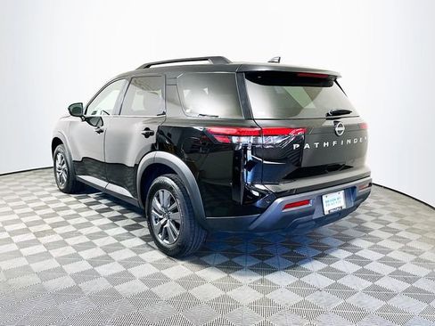 Used 2025 Nissan Pathfinder SV image 6