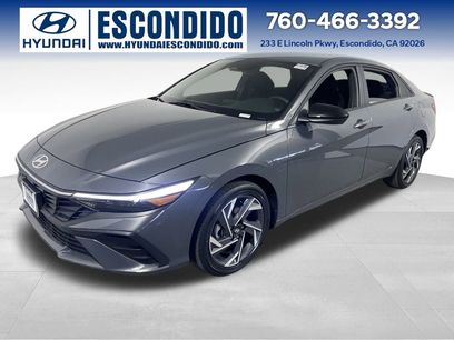 New 2025 Hyundai Elantra SEL w/ Cargo Package