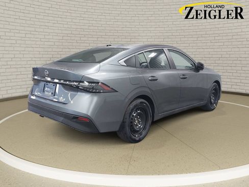 New 2026 Nissan Sentra SV w/ Floor Mat Package FWD image 5