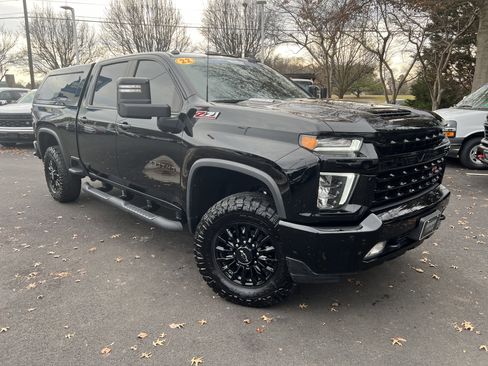 Used 2022 Chevrolet Silverado 2500 LTZ w/ LTZ Plus Package image 2