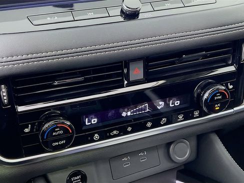 New 2026 Nissan Rogue Platinum image 14