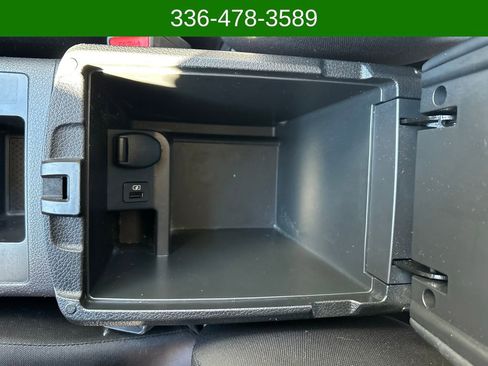 Used 2020 Nissan Rogue Sport S image 24