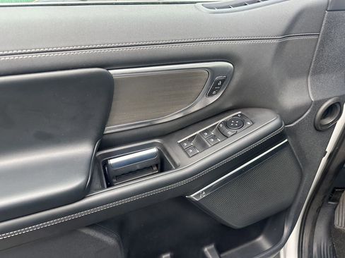 Used 2025 Ford Expedition Max Platinum w/ Driver's Package image 15