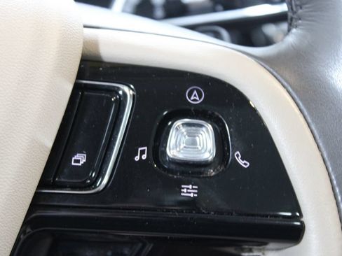 Used 2022 Lincoln Corsair AWD w/ Premium Package image 37