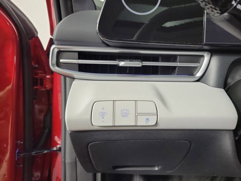 New 2025 Hyundai Elantra Limited image 22