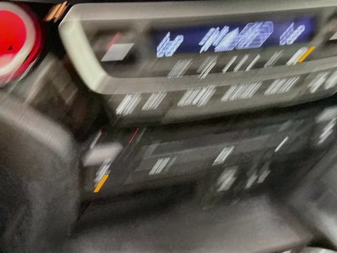 Used 2018 Honda Pilot Touring image 17