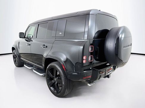 Used 2023 Land Rover Defender 110 V8 AWD/4WD image 3