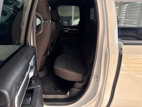 Used 2023 RAM 1500 Big Horn AWD/4WD image 43