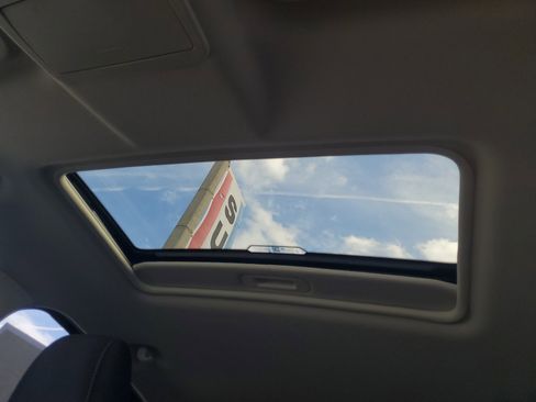 Certified 2020 Ford EcoSport SE image 29