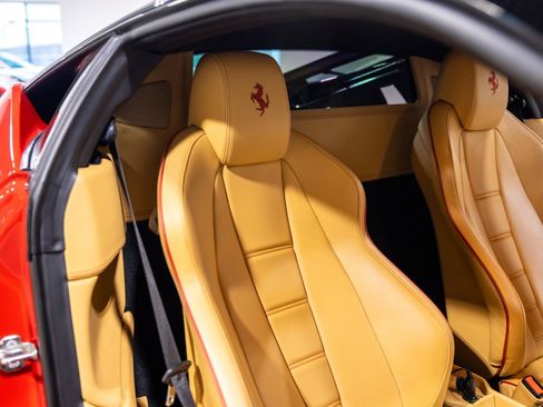 Used 2012 Ferrari 458 Italia Coupe RWD image 30