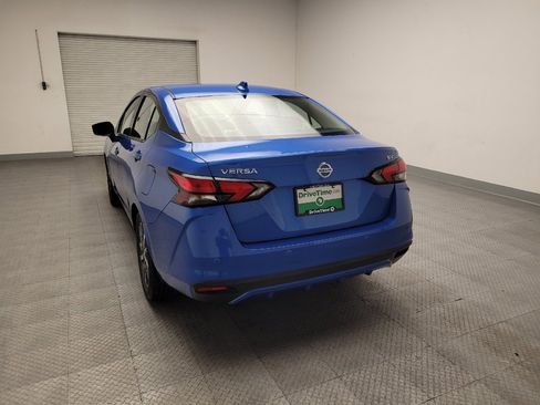 Used 2021 Nissan Versa SV image 6