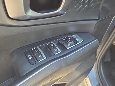 Certified 2023 Kia Sorento S image 19