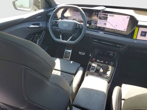 New 2027 Audi SQ6 e-tron Premium Plus AWD/4WD image 11