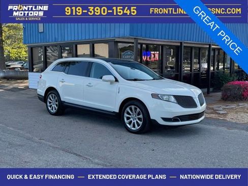 Used 2013 Lincoln MKT FWD image 1
