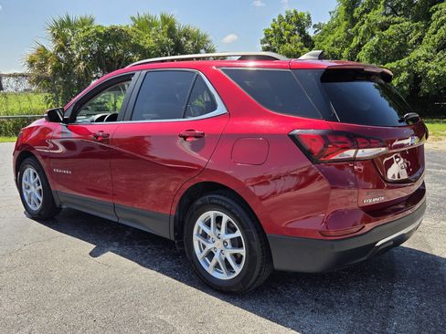 Certified 2024 Chevrolet Equinox LT FWD image 3