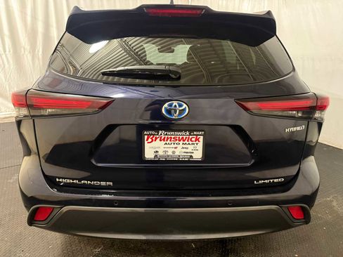 Used 2024 Toyota Highlander Limited image 16