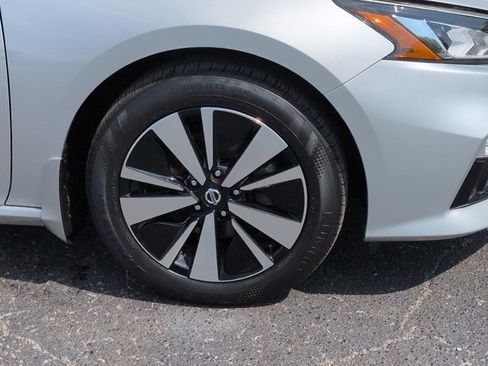 Certified 2020 Nissan Altima 2.5 SV FWD image 10