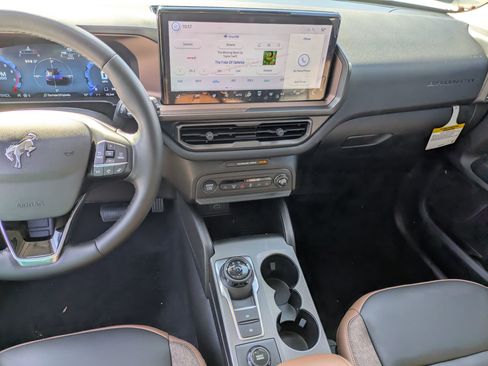 New 2025 Ford Bronco Sport Outer Banks image 22