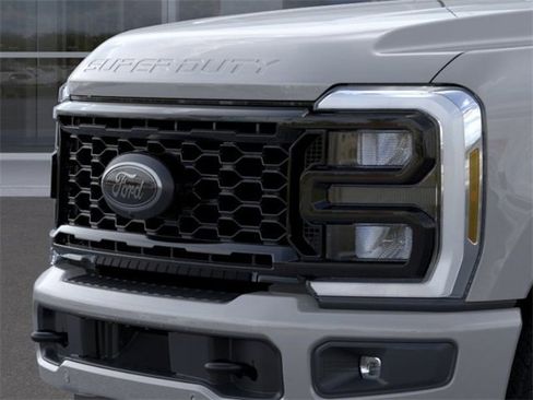 New 2026 Ford F250 Lariat w/ Black Appearance Package image 17