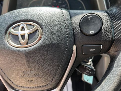 Used 2013 Toyota RAV4 LE FWD image 23