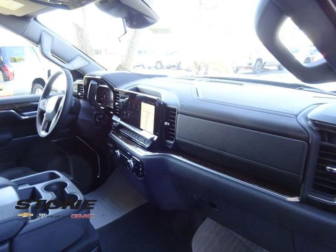 New 2026 GMC Sierra 1500 Elevation image 16