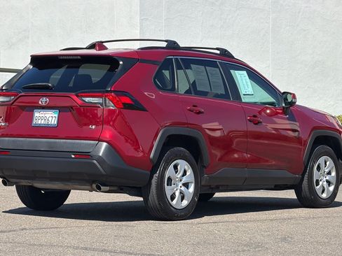 Used 2020 Toyota RAV4 LE w/ Carpet Mat Package FWD image 2